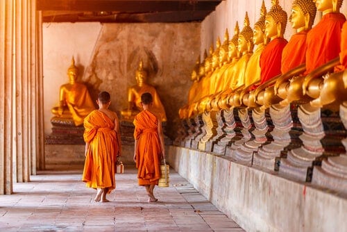 monjes tibetanos